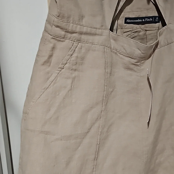 ABERCROMBIE Khaki short romper woth cut out. Size 0 NWT - Picture 7 of 11
